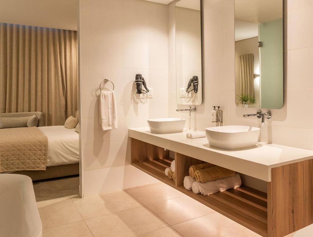 Bluewater Bay Sunrise Hotel Amsterdamhoek ภายนอก รูปภาพ